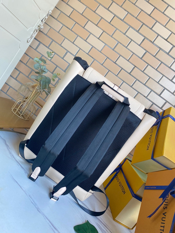 ルイヴィトンバッグ側面デザイン